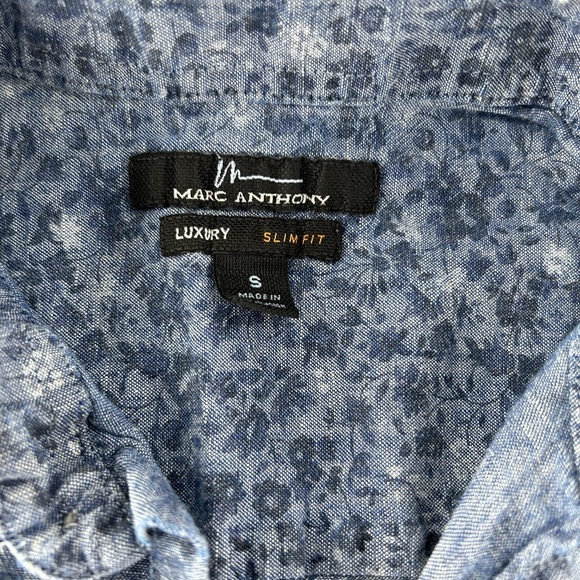 Marc Anthony Slim fit sz sm short sleeve button down in a blue floral denim USED - Picture 3 of 5
